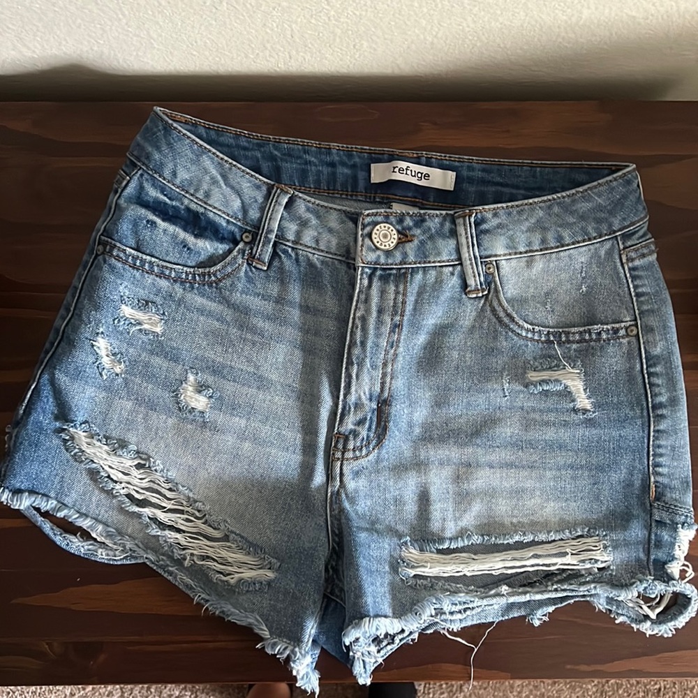 Refuge high waisted distressed jean shorts 4